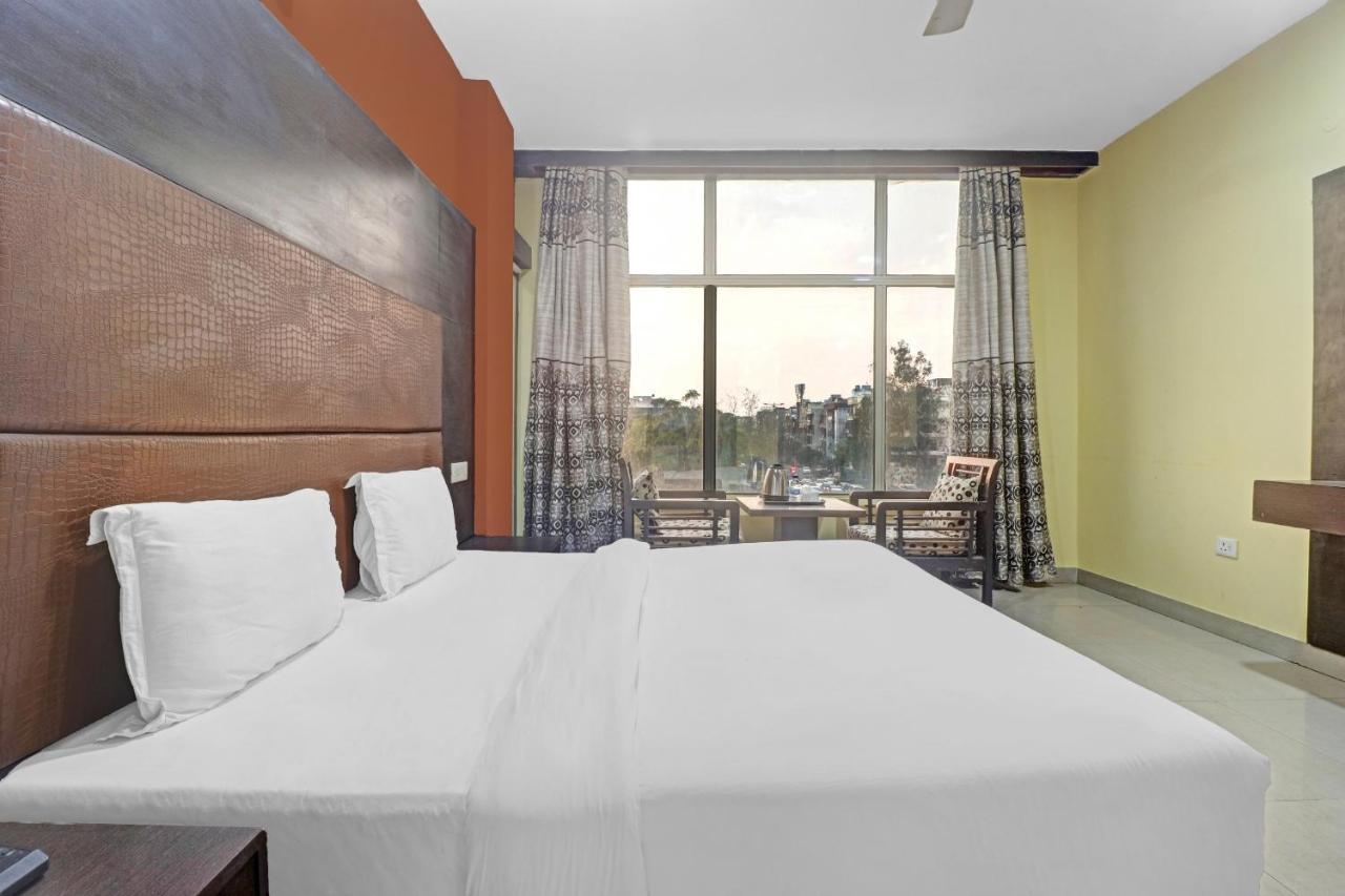 Hotel Sunshine Park -- Near Anand Vihar Terminal Ghaziabad Exterior foto